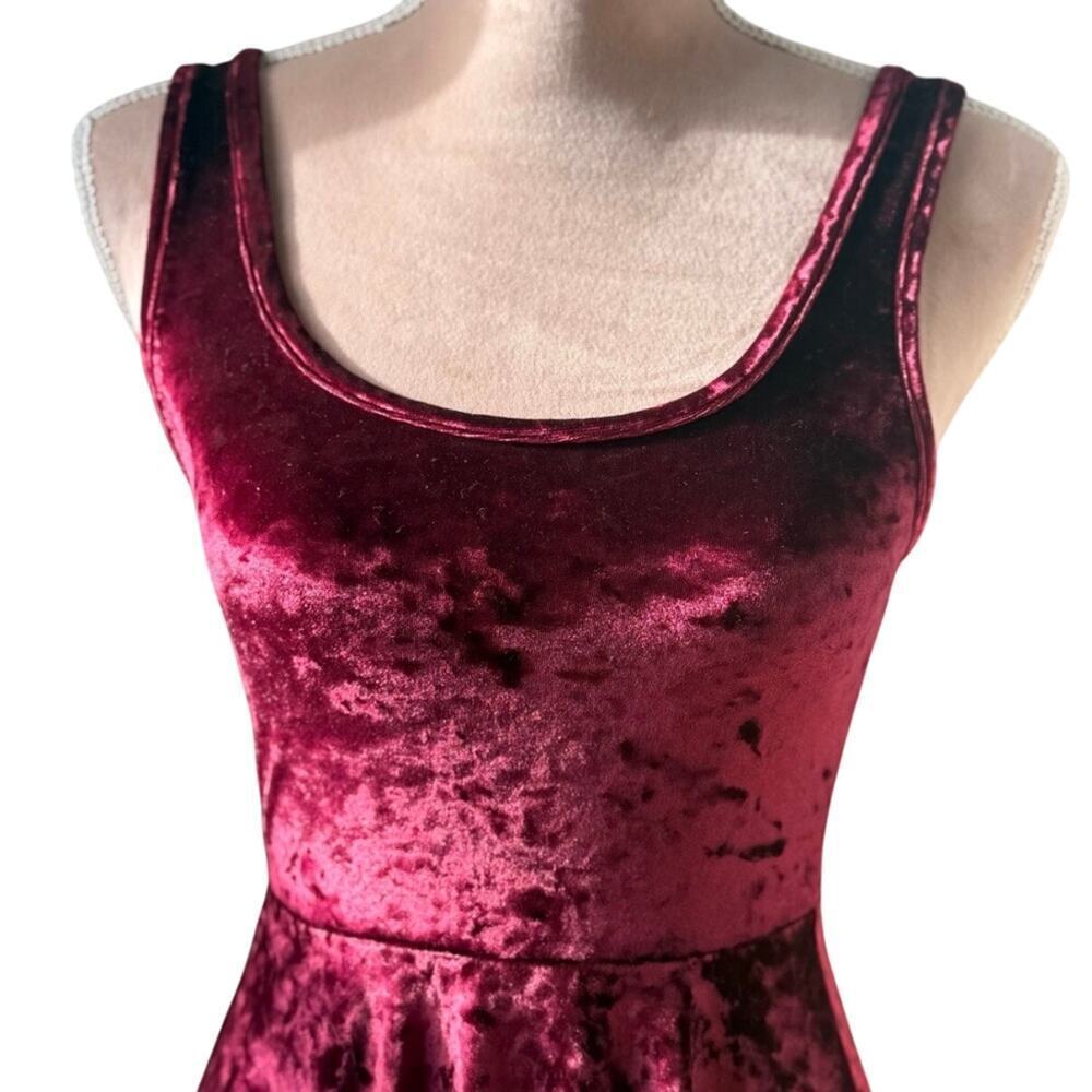 TOPSHOP | Crushed Velvet Skater Mini Sleeveless Dress Burgundy Whimsigoth Size 2 - Picture 4 of 7